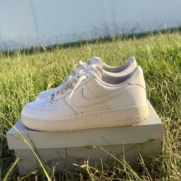 Air Force 1 - Picture 2 of 6